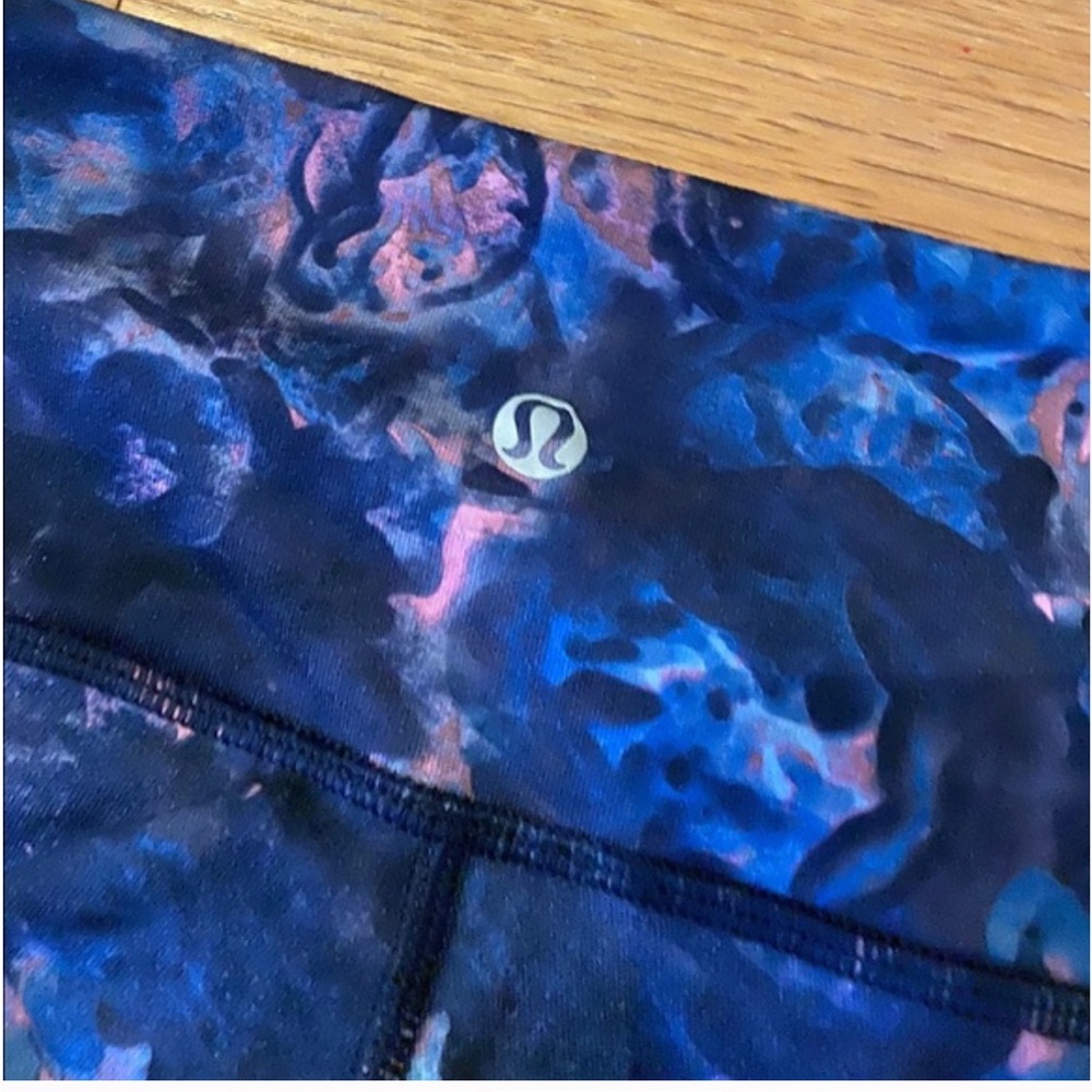 Lululemon Printed Wunder Unders- Size 4 - image 4